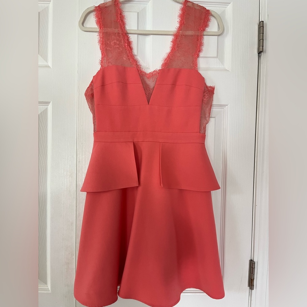 BCBG MAX AZRIA Peach/Salmon/Pink Peplum Lace Dress (6)